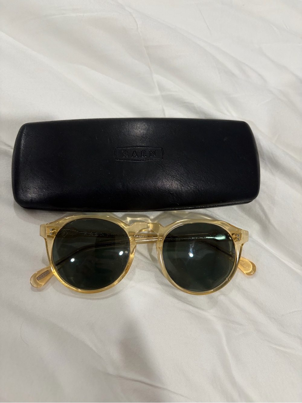 RAEN Remmy Unisex Retro Round Sunglasses with Crystal / Green Polarizes